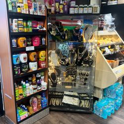 Quisqueya Mercado - Jewlery, Dominican and Brazilian hair products