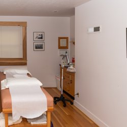 Salem Acupuncture and Traditional Chinese Medicine - Treating room #5