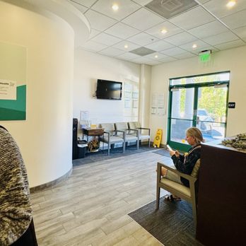 Temecula Dental Practice and Orthodontics - Waiting room - Orthodontists Near Me - Temecula, California