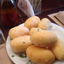 Bolinho de aipim com costela