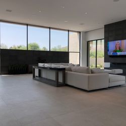 Jerry's Audio/Video - 85" Sony 4K UHDTV