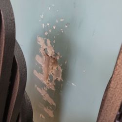 O2 Fitness - Damage to walls that goes unrepaired.