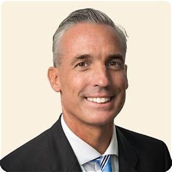 Commons Clinic - Dr. Christopher Combs - Physical Therapy Near Me - Long Beach, California