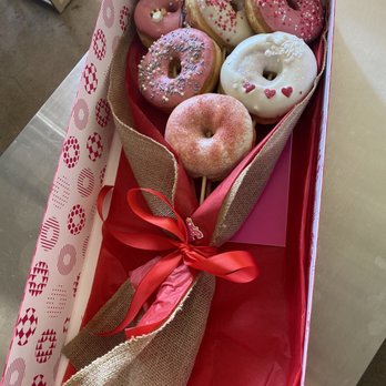 Donut Princess LA - Donut bouquet - Donuts Near Me
