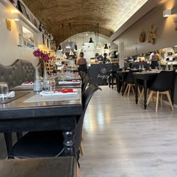 Origens Restaurante - Dining room: kitchen