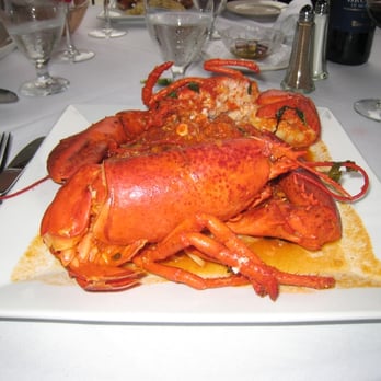 Alberto's Ristorante - Lobster Fra Diavlo - Italian Near Me - Hyannis, Massachusetts