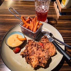 Fesch - Schnitzel and sweet potato fries. Cambucha for a drink!