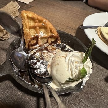 Golden Rule Seafood - Brownie Skillet - Seafood Markets Near Me - Miami, Florida