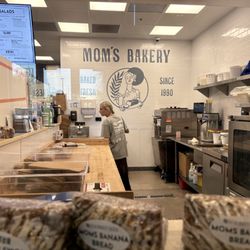 Seven Brothers Burgers - Kitchen