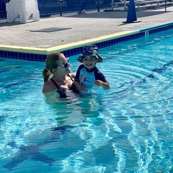 Aquatic Safety Instruction - Swimming Lessons/Schools Near Me - Northridge, California