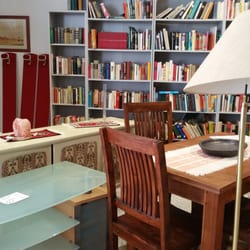 Soziales Möbelkaufhaus - Bücher