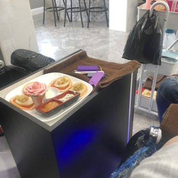 QV Nails Bar - The ginger deluxe - Nail Salons Near Me - Fayetteville, North Carolina