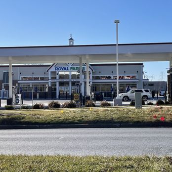 Royal Farms - the front of a gas station - Convenience Stores Near Me - Columbia, Maryland
