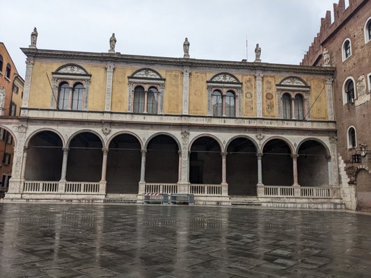Piazza dei Signori by null