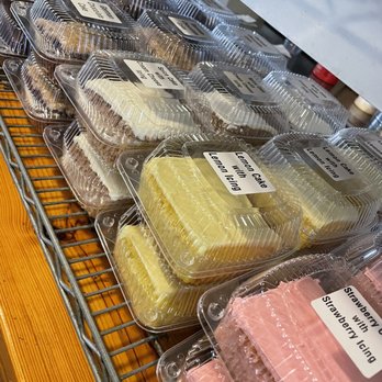 Constantino's - Cakes $3 - Pizza Near Me - Somerset, Texas Constantino's - Cakes $3 - Pizza Near Me - Somerset, Texas