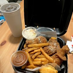 Captain Jay's Fish & Chicken - 5 piece leg and thigh chicken combo with lemon pepper seasoning.