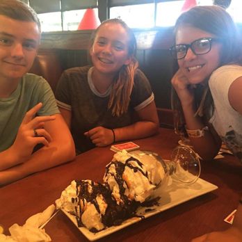 Ruby Tuesday - American Near Me - Denver, Colorado
