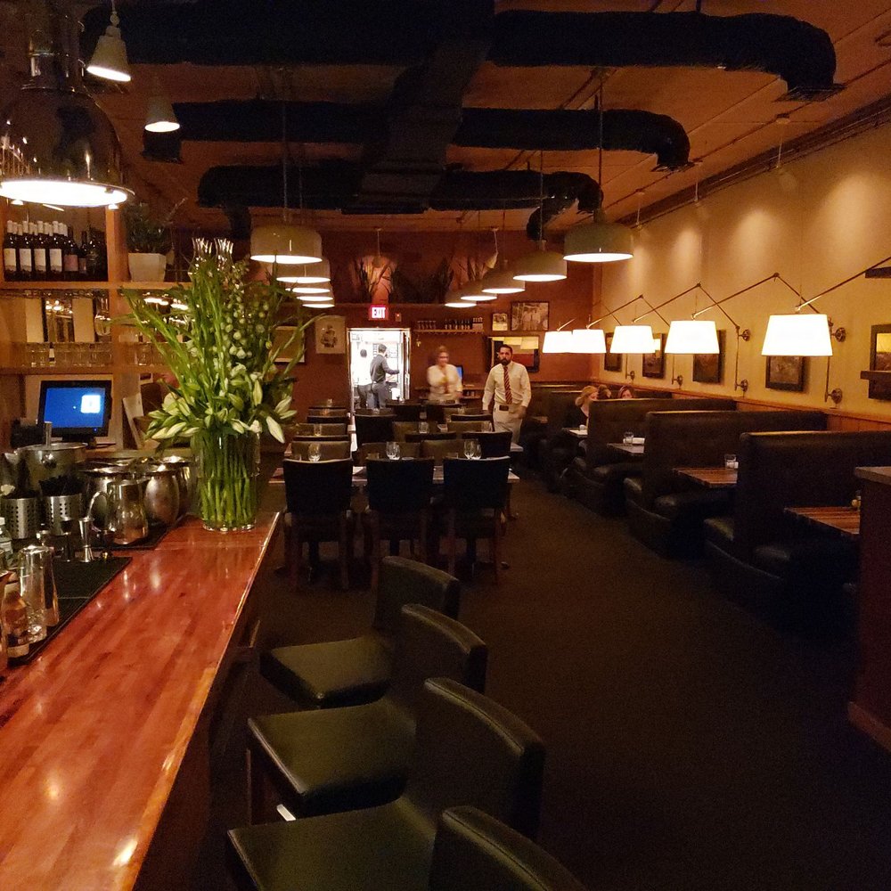 Neighborhood Services - Bar and dining area - New American Near Me - Dallas, Texas