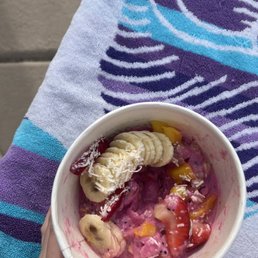 Maui Dragonfruit Bowl Maui Dragonfruit Bowl