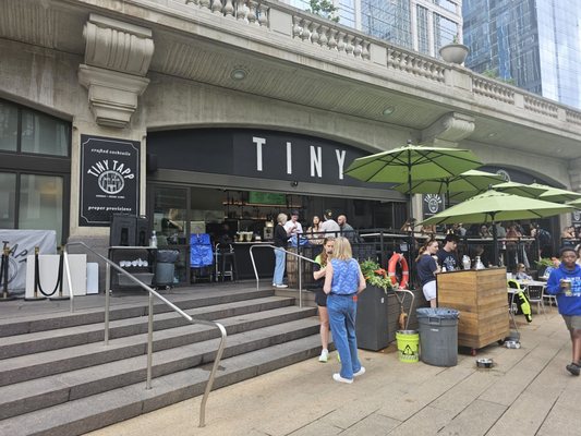 Tiny Tapp & Tiny Café by null