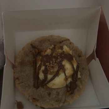 Crumbl - San Ramon - raw cookie no drizzle - Bakeries Near Me - San Ramon, California