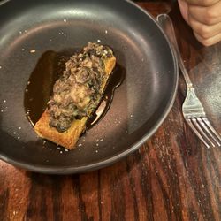 L'Auberge Saint-Gabriel - Escargot on toast