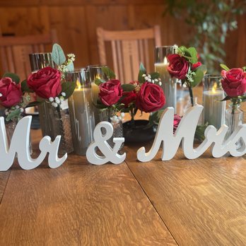 Timeless Arches - All combinations available - Floral Designers Near Me - Nevada City, California Timeless Arches - All combinations available - Floral Designers Near Me - Nevada City, California