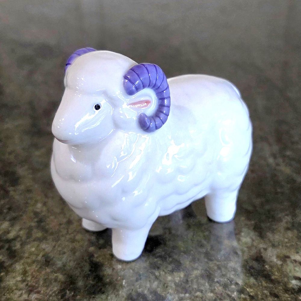 Sun May - Ceramic ram for next year - Antiques Near Me - Seattle, Washington