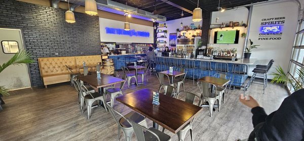 Two Roads Brewing Company by null