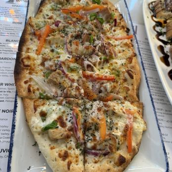 The Foxtail on the Lake - Chicken flatbread - Seafood Near Me - Des Plaines, Illinois The Foxtail on the Lake - Chicken flatbread - Seafood Near Me - Des Plaines, Illinois