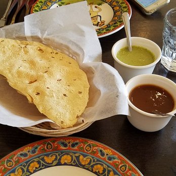 Dilliwala Indian Kitchen - Papadum with two kinds of chutney - Indian Near Me - Diamond Bar, California Dilliwala Indian Kitchen - Papadum with two kinds of chutney - Indian Near Me - Diamond Bar, California