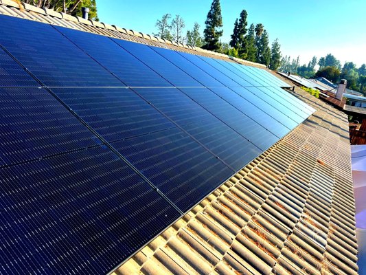 Best Solar Panels for Roof Installation 3 10 Best Solar Panels for Roof Installation: Top Picks for Efficiency