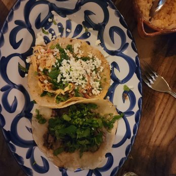 Amor y Tequila - Mexican Near Me - Chicago, Illinois