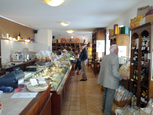 Non Solo Vino Italienische Delikatessen by null