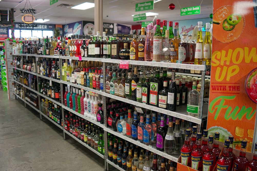Social spots from Kelly Liquors