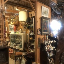 Art & Antiques - Antiquing.