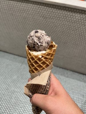 Jeni's Splendid Ice Creams by null