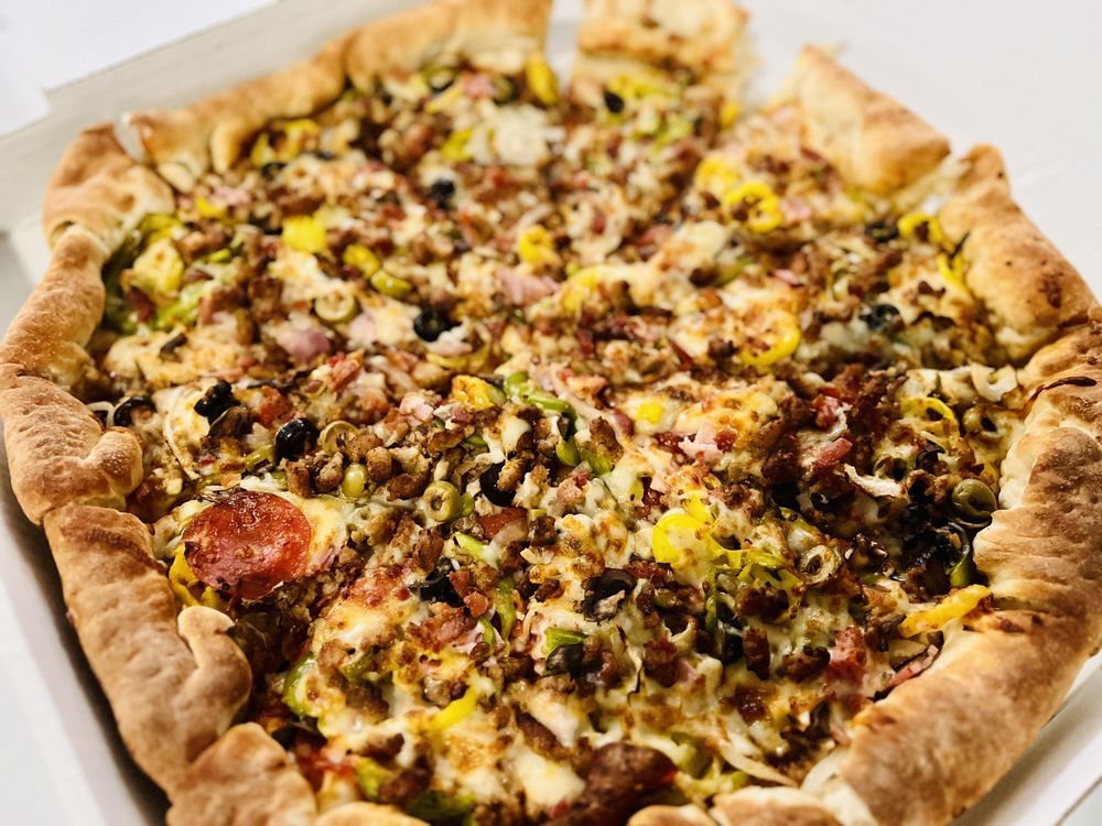 Food from Raimondo's Pizza