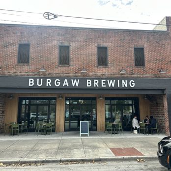 Burgaw Brewing - Storefront - Brewpubs Near Me - Burgaw, North Carolina