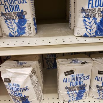 Vons - all purpose flour on a shelf - Grocery Near Me - Whittier, California Vons - all purpose flour on a shelf - Grocery Near Me - Whittier, California