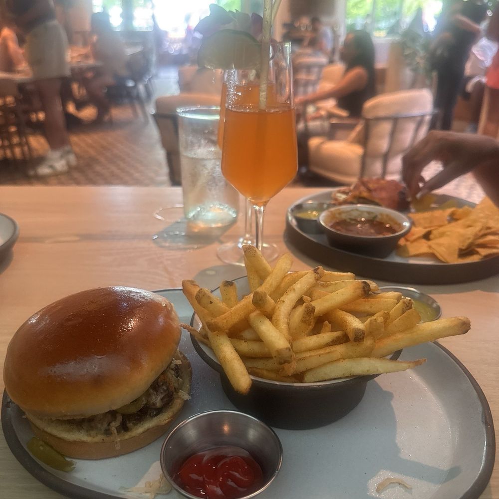 Palma - Jalapeño smash burger - Whiskey Bars Near Me - Dallas, Texas Palma - Jalapeño smash burger - Whiskey Bars Near Me - Dallas, Texas