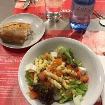 VIPS Fuencarral - La "ensalada de pasta" en verdad es "ensalada CON pasta" - Breakfast & Brunch Near Me - Madrid, M VIPS Fuencarral - La "ensalada de pasta" en verdad es "ensalada CON pasta" - Breakfast & Brunch Near Me - Madrid, M