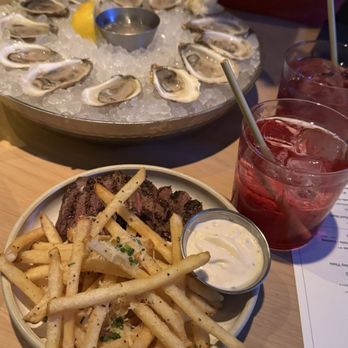 Earls Kitchen + Bar - Canadian (New) Near Me - Burnaby, British Columbia Earls Kitchen + Bar - Canadian (New) Near Me - Burnaby, British Columbia