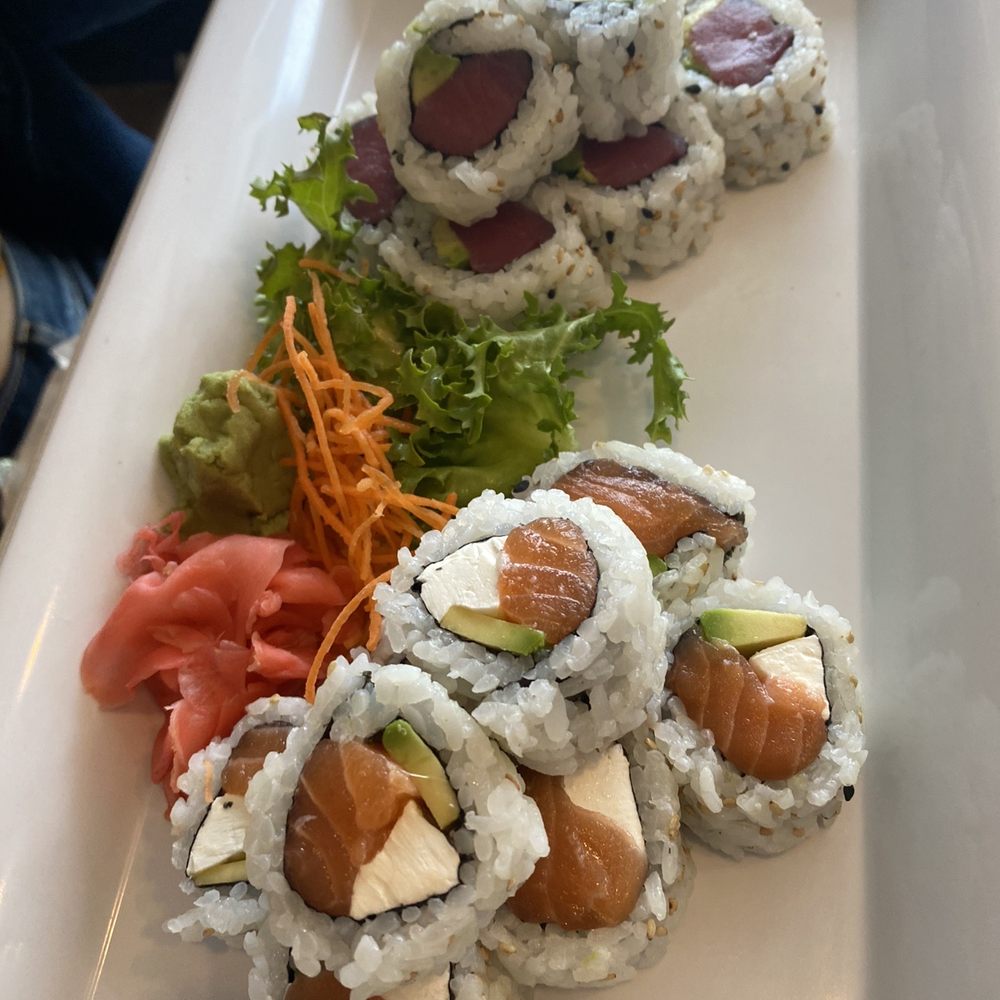Chow Thai - Philadelphia roll and tuna avocado roll - Thai Near Me - Wilmington, North Carolina Chow Thai - Philadelphia roll and tuna avocado roll - Thai Near Me - Wilmington, North Carolina