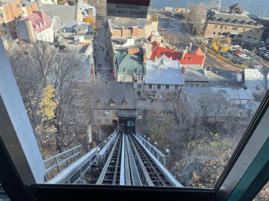 Funiculaire du Vieux-Québec by null
