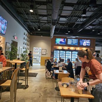 Bottle Theory - Dining area - Beer Bar Near Me - Elmhurst, Illinois