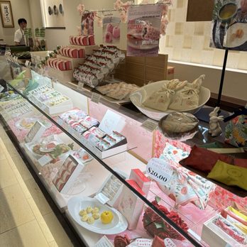 K.Minamoto - Side counter - Desserts Near Me - Honolulu, Hawaii