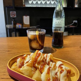 Tapeo - Patatas bravas - Tapas Bars Near Me - Barcelona, B Tapeo - Patatas bravas - Tapas Bars Near Me - Barcelona, B