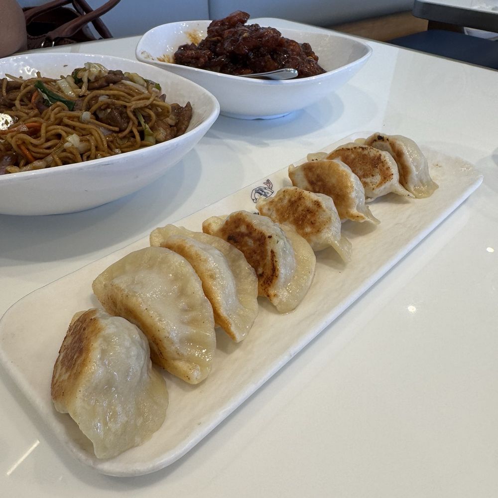 Super Dumpling - Chicken Pan-Fried Dumplings 鸡肉香菇玉米粒煎饺 - Noodles Near Me - Orange, California Super Dumpling - Chicken Pan-Fried Dumplings 鸡肉香菇玉米粒煎饺 - Noodles Near Me - Orange, California