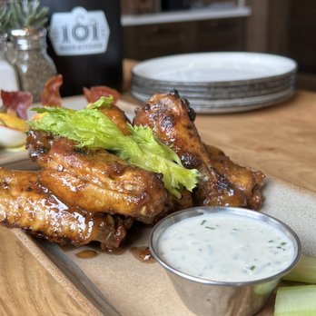 101 Craft Kitchen - Chicken wings - New American Near Me - Carmel, Indiana